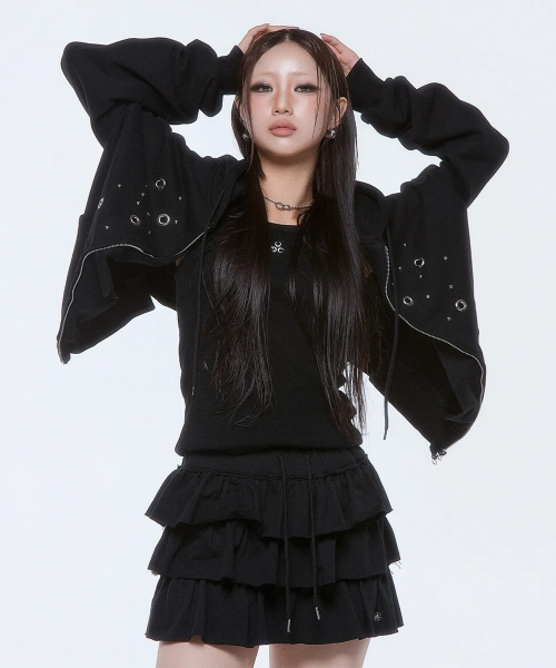 DAUSPICE(ディーオスピス)の「(DUC) Eyelet Stud Hoodie Zip-up Black(パーカー・レディース・ブラック・LARGE/MEDIUM/X-LARGE)」の4枚目の写真
