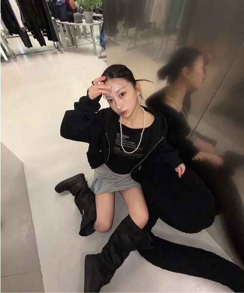 DAUSPICE（ディーオスピス）の「(DUC) Eyelet Stud Hoodie Zip-up Black（パーカー・レディース・ブラック・LARGE/MEDIUM/X-LARGE）」の10枚目の写真