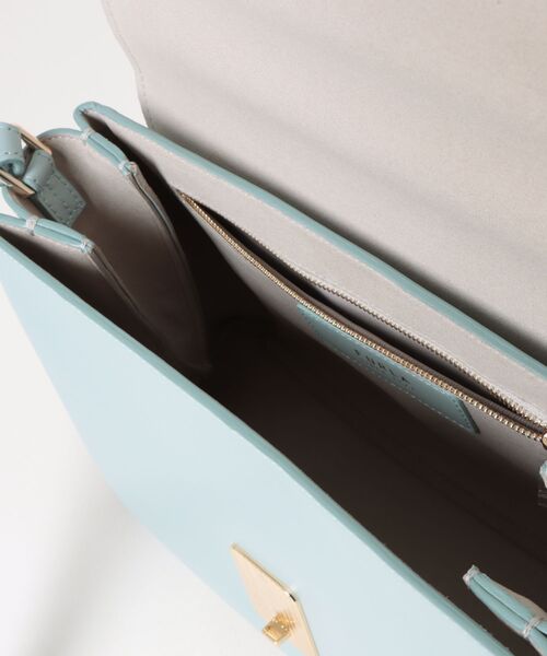 FURLA(フルラ)の「フルラ メリディアーナ クロスボディバッグ M(ショルダーバッグ・レディース・アイボリー/アクア/ライトオリーブ/ブラック/ライトイエロー・ONE SIZE)」の6枚目の写真