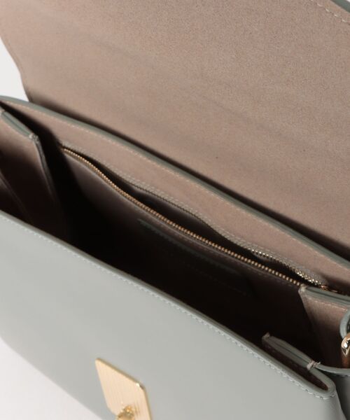 FURLA(フルラ)の「フルラ メリディアーナ クロスボディバッグ M(ショルダーバッグ・レディース・アイボリー/アクア/ライトオリーブ/ブラック/ライトイエロー・ONE SIZE)」の8枚目の写真
