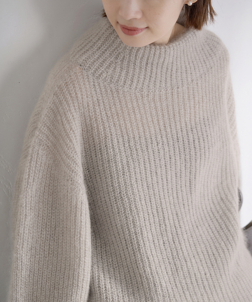 IENA（イエナ）の「キッドモヘヤミックス 片畦プルオーバー（ニット/セーター・レディース・チャコールグレー/ライトグレー/サックスブルー・FREE）」の2枚目の写真