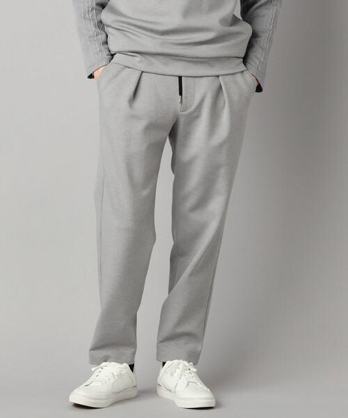 COMME CA MEN(コムサメン)の「【保温・透湿・吸水速乾】ダウンファブリック タックテーパードパンツ(その他パンツ・メンズ・ブラック/グレー・L/M)」の6枚目の写真