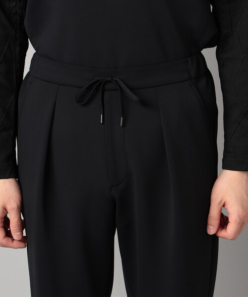 COMME CA MEN(コムサメン)の「【保温・透湿・吸水速乾】ダウンファブリック タックテーパードパンツ(その他パンツ・メンズ・ブラック/グレー・L/M)」の15枚目の写真