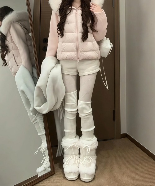 gossip！ロサンゼルス（ゴシップロサンゼルス）の「【Y2Kガーリー】レトロツイード風ハイウエストショートパンツ 【サイズあり】 厚手（韓国ファッションガーリー定番）（その他パンツ・レディース・ブラック/オフホワイト/グレー・S/M/L）」の16枚目の写真