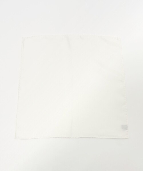 UNITED ARROWS(ユナイテッドアローズ)の「ツイル ホワイト チーフ(ポケットチーフ・メンズ・ホワイト・FREE)」の2枚目の写真