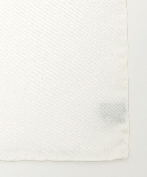 UNITED ARROWS(ユナイテッドアローズ)の「ツイル ホワイト チーフ(ポケットチーフ・メンズ・ホワイト・FREE)」の3枚目の写真