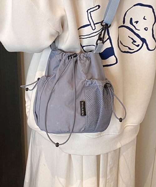 SHEPP(シープ)の「ドロストメッシュポケット 巾着 ショルダー(ショルダーバッグ・レディース・ブルー/ブラック/グリーン/ベージュ/パープル・F)」の4枚目の写真