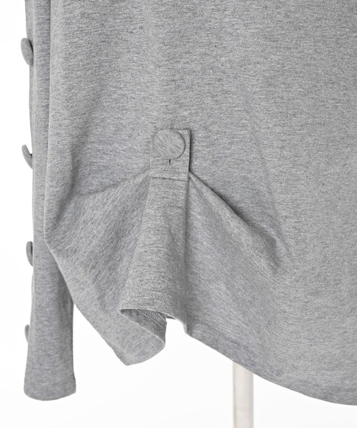 Narcissus（ナルシス）の「ボタンカーブロンＴ（Tシャツ/カットソー・レディース・ブラック/グレー・FREE）」の6枚目の写真