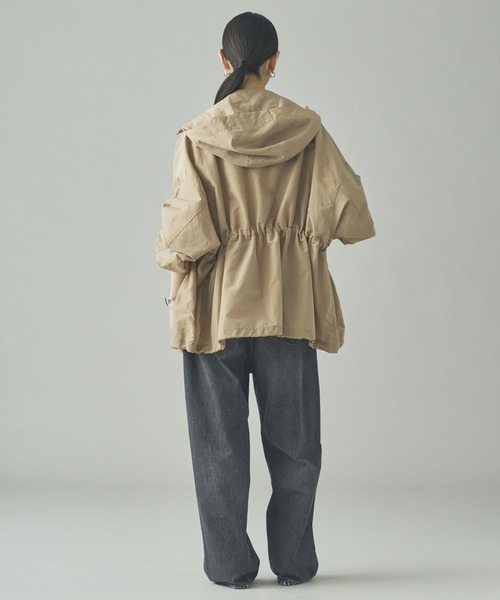 Curensology（カレンソロジー）の「Curensology(カレンソロジー)/ナイロンラミーフードブルゾン（ブルゾン・レディース・ブラック/ベージュ・FREE）」の9枚目の写真