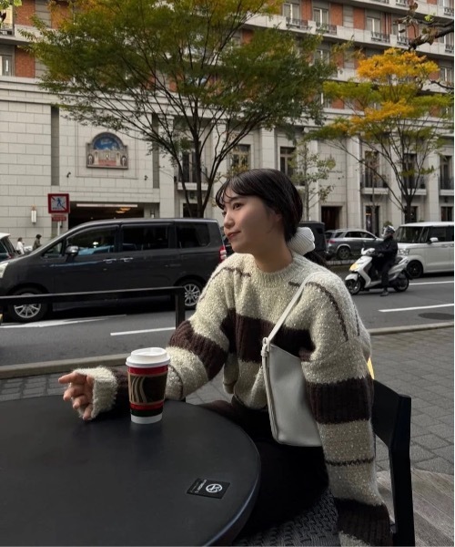 lawgy(ラウジー)の「drop shoulder mix random border knit / ドロップショルダーミックスランダムボーダーニット(ニット/セーター・レディース・ブラウン/ミント・FREE)」の3枚目の写真