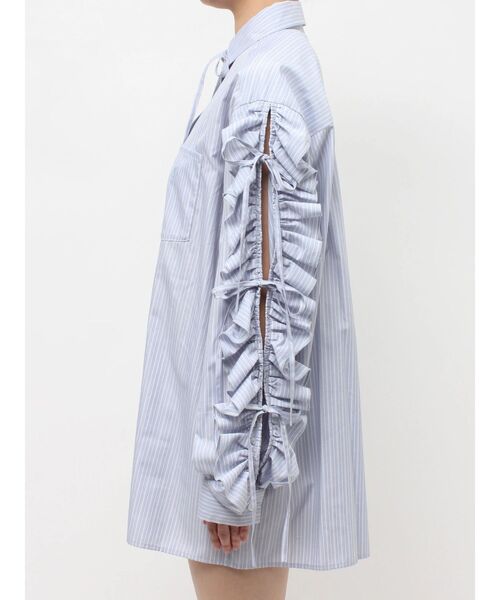 jouetie（ジュエティ）の「ショルダーフリルリボンタイBIGシャツ　春服（シャツ/ブラウス・レディース・ブルー/オフホワイト/ピンク・MEDIUM）」の20枚目の写真