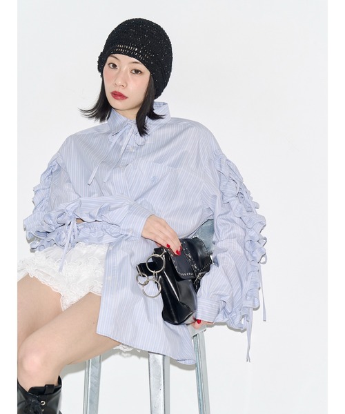 jouetie(ジュエティ)の「ショルダーフリルリボンタイBIGシャツ 夏服(シャツ/ブラウス・レディース・ブルー/オフホワイト/ピンク・MEDIUM)」の15枚目の写真