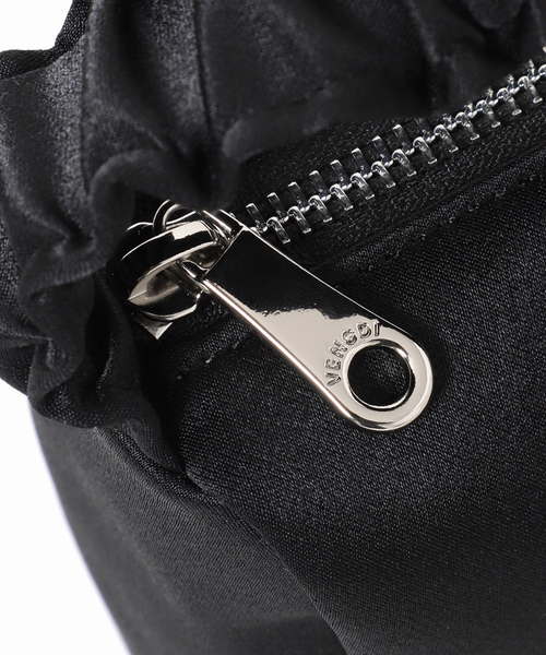 U by SPICK&SPAN（ユーバイスピックアンドスパン）の「【VENGDI / ベンディ】サテンBAG（ショルダーバッグ・レディース・ブルー/ブラック・FREE）」の16枚目の写真