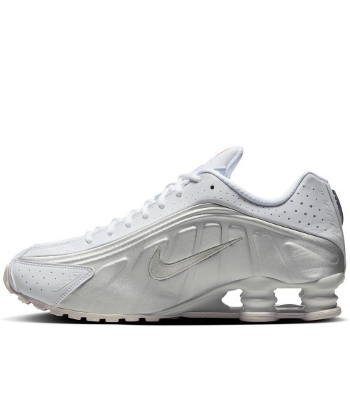 NIKE(ナイキ)の「NIKE Shox R4(ナイキ ショックス R4)(スニーカー・メンズ・ホワイト系・25cm/25.5cm/26cm/26.5cm/27cm/27.5cm/28cm/28.5cm/29cm)」の3枚目の写真