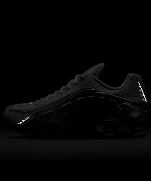 NIKE Shox R4（ナイキ ショックス R4）（スニーカー）｜NIKE（ナイキ