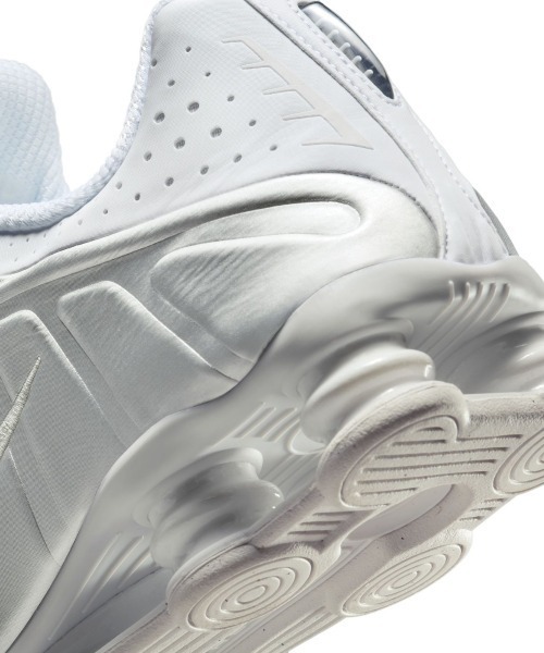 NIKE Shox R4（ナイキ ショックス R4）（スニーカー）｜NIKE（ナイキ
