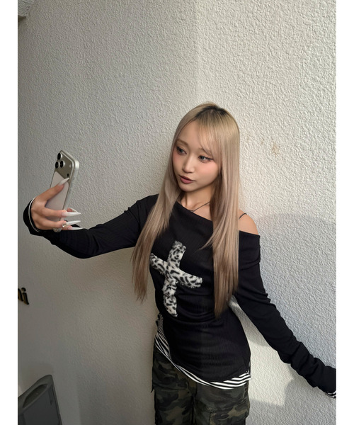DAESE TOKYO(デセトウキョウ)の「『DAESE TOKYO/デセトウキョウ』ノクターンクロスレイヤードトップス(Tシャツ/カットソー・レディース・ブラック・M)」の3枚目の写真