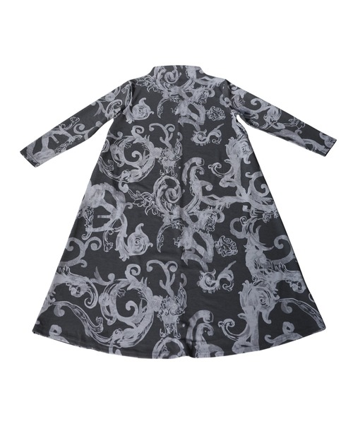 antiqua(アンティカ)の「ボタニカル柄 ロングワンピース(ワンピース・レディース・ブラック・ONESIZE)」の7枚目の写真