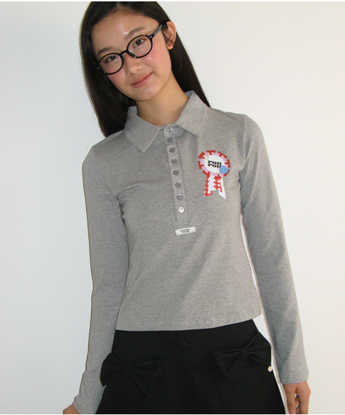 RONRON(ロンロン)の「ROSETTE BUTTON HENRYNECK LONG SLEEVE GREY(Tシャツ/カットソー・レディース・その他・FREE)」の1枚目の写真