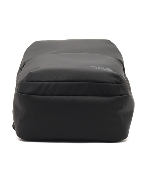 THE NORTH FACE(ザノースフェイス)の「THE NORTH FACE Shuttle Daypack / ザ ノース フェイス シャトル デイパック(バックパック/リュック・メンズ・ブラック・FREE)」の6枚目の写真