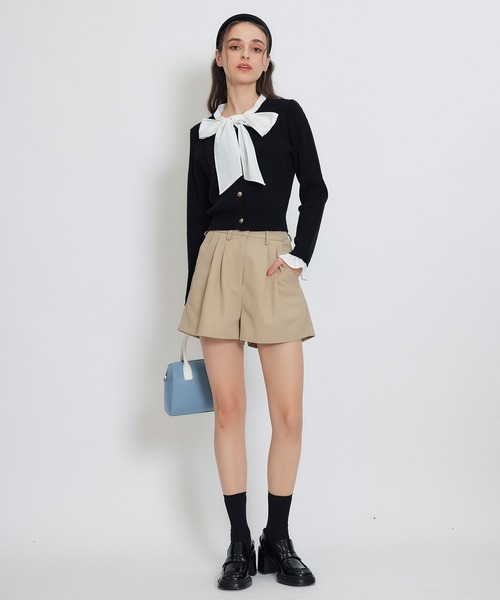 REDYAZEL(レディアゼル)の「エンブレムボタンケーブルリボンタイニットトップス(ニット/セーター・レディース・ネイビー/ブラック/オフホワイト/ミント・FREE)」の17枚目の写真