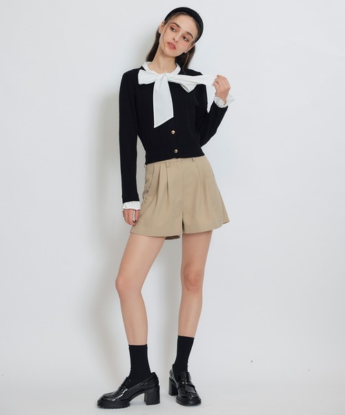 REDYAZEL(レディアゼル)の「エンブレムボタンケーブルリボンタイニットトップス(ニット/セーター・レディース・ネイビー/ブラック/オフホワイト/ミント・FREE)」の18枚目の写真