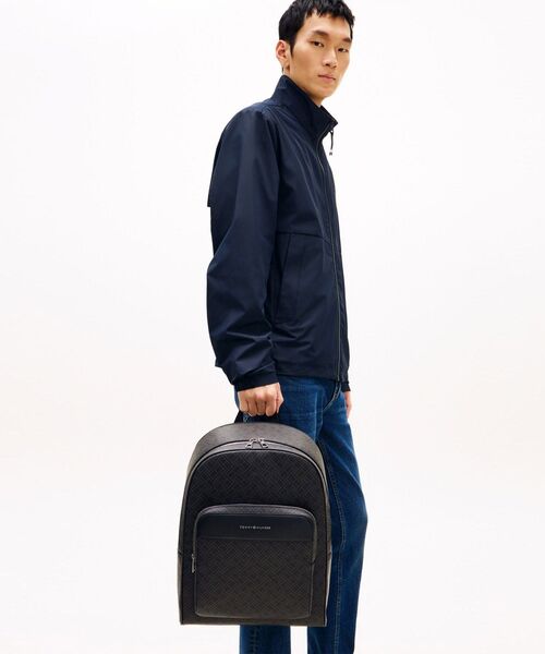 TOMMY HILFIGER(トミーヒルフィガー)の「フラッグモノグラムバックパック(バックパック/リュック・メンズ・ブラック/ブルー・FREE)」の6枚目の写真