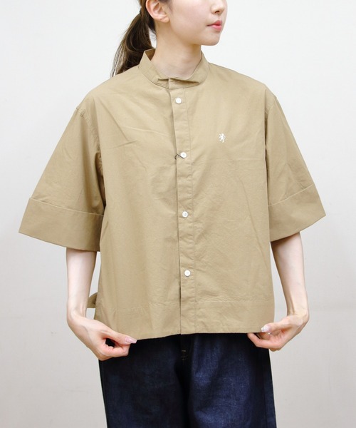 GYMPHLEX(ジムフレックス)の「Gymphlex/ジムフレックス スタンドカラーショートスリーブシャツ STANDCOLLAR SHORTSLEEVE SHIRT GY-B0368 TYO(シャツ/ブラウス・レディース・ホワイト/ベージュ/ブルー・14)」の3枚目の写真
