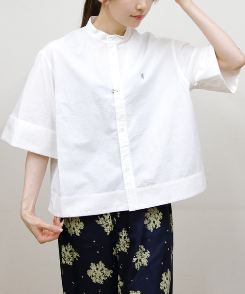 GYMPHLEX(ジムフレックス)の「Gymphlex/ジムフレックス スタンドカラーショートスリーブシャツ STANDCOLLAR SHORTSLEEVE SHIRT GY-B0368 TYO(シャツ/ブラウス・レディース・ホワイト/ベージュ/ブルー・14)」の2枚目の写真