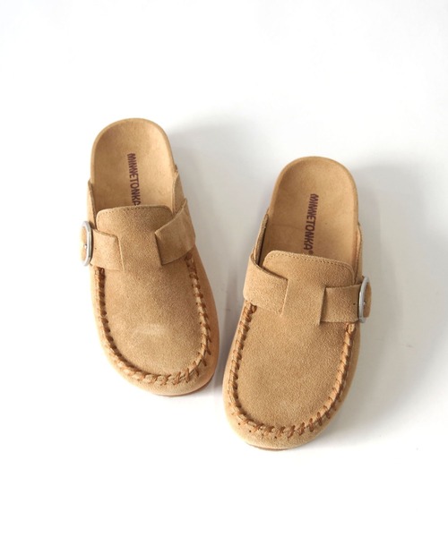 Minnetonka(ミネトンカ)の「【MINNETONKA/ミネトンカ】 / クロッグシューズ BUCKLE CLOG(スリッポン・レディース・ベージュ/ブラウン・6/9/8/7)」の3枚目の写真