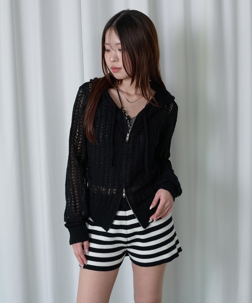 sedacle girl(セダクルガール)の「シアーニットジップカーデ(カーディガン/ボレロ・レディース・グレー/ブラック・SMALL/MEDIUM)」の4枚目の写真