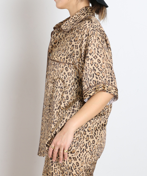 Couture d'adam(クチュールドアダム)の「【COUTURE D'ADAM/クチュールドアダム】Leopard Italian Print Shirt(シャツ/ブラウス・レディース・キャメル・FREE)」の2枚目の写真