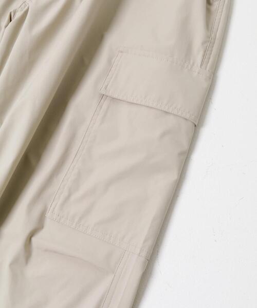 ITEMS URBANRESEARCH（アイテムズ アーバンリサーチ）の「高機能 ウエストイージーポリカーゴパンツ（その他パンツ・メンズ・チャコールグレー/アイボリー/ブラック/カーキ・LARGE/MEDIUM/SMALL）」の10枚目の写真