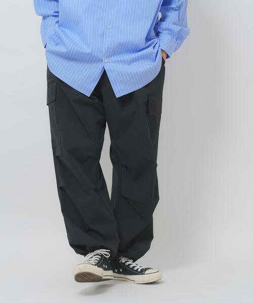 ITEMS URBANRESEARCH（アイテムズ アーバンリサーチ）の「高機能 ウエストイージーポリカーゴパンツ（その他パンツ・メンズ・チャコールグレー/アイボリー/ブラック/カーキ・LARGE/MEDIUM/SMALL）」の11枚目の写真