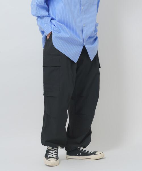 ITEMS URBANRESEARCH（アイテムズ アーバンリサーチ）の「高機能 ウエストイージーポリカーゴパンツ（その他パンツ・メンズ・チャコールグレー/アイボリー/ブラック/カーキ・LARGE/MEDIUM/SMALL）」の12枚目の写真