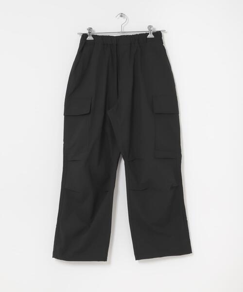 ITEMS URBANRESEARCH（アイテムズ アーバンリサーチ）の「高機能 ウエストイージーポリカーゴパンツ（その他パンツ・メンズ・チャコールグレー/アイボリー/ブラック/カーキ・LARGE/MEDIUM/SMALL）」の17枚目の写真