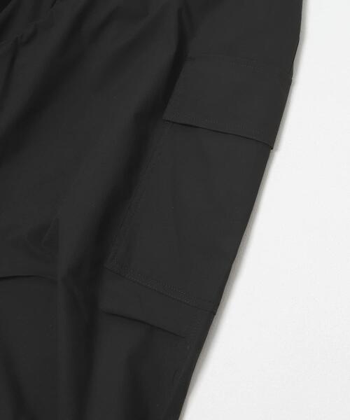 ITEMS URBANRESEARCH（アイテムズ アーバンリサーチ）の「高機能 ウエストイージーポリカーゴパンツ（その他パンツ・メンズ・チャコールグレー/アイボリー/ブラック/カーキ・LARGE/MEDIUM/SMALL）」の18枚目の写真