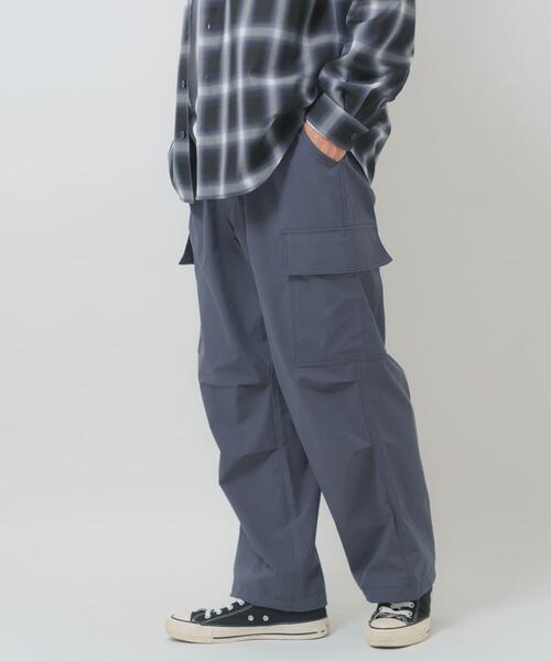 ITEMS URBANRESEARCH(アイテムズ アーバンリサーチ)の「『接触冷感/イージーケア』高機能 ウエストイージーポリカーゴパンツ(その他パンツ・メンズ・チャコールグレー/アイボリー/ブラック/カーキ・LARGE/MEDIUM/SMALL)」の8枚目の写真