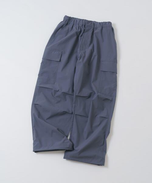 ITEMS URBANRESEARCH(アイテムズ アーバンリサーチ)の「『接触冷感/イージーケア』高機能 ウエストイージーポリカーゴパンツ(その他パンツ・メンズ・チャコールグレー/アイボリー/ブラック/カーキ・LARGE/MEDIUM/SMALL)」の18枚目の写真