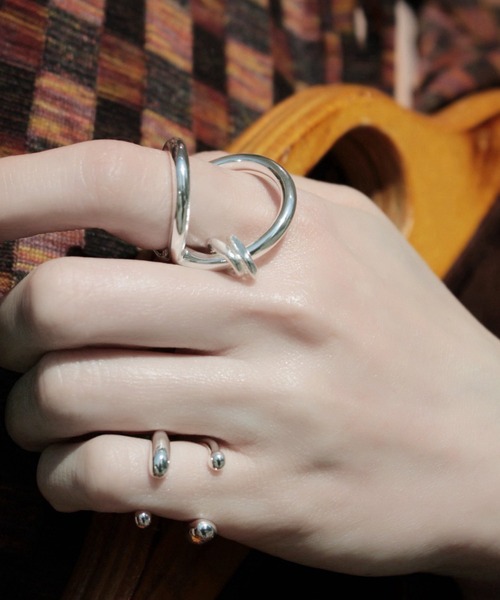 Soierie(ソワリー)の「バーベル ピンキー リング / Barbell pinky ring(リング・レディース・シルバー・FREE)」の18枚目の写真