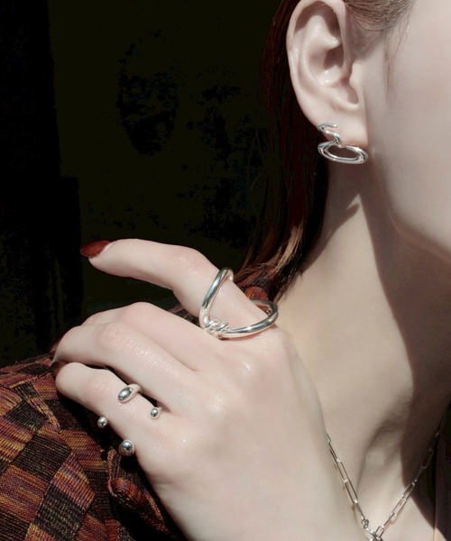 Soierie(ソワリー)の「バーベル ピンキー リング / Barbell pinky ring(リング・レディース・シルバー・FREE)」の19枚目の写真