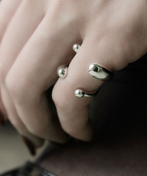 Soierie(ソワリー)の「バーベル ピンキー リング / Barbell pinky ring(リング・レディース・シルバー・FREE)」の16枚目の写真