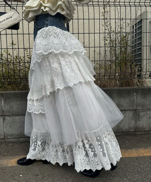 WILLFULLY（ウィルフリー）の「denim yoke lace irregular tiered SK（スカート・レディース・ブラック/ライトブルー・S/M）」の6枚目の写真