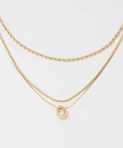 BEAUTY&YOUTH UNITED ARROWS(ビューティーアンドユースユナイテッドアローズ)の「メタルトップ ミックスチェーン 3連 ネックレス(ネックレス・レディース・シルバー/ゴールド・FREE)」の4枚目の写真