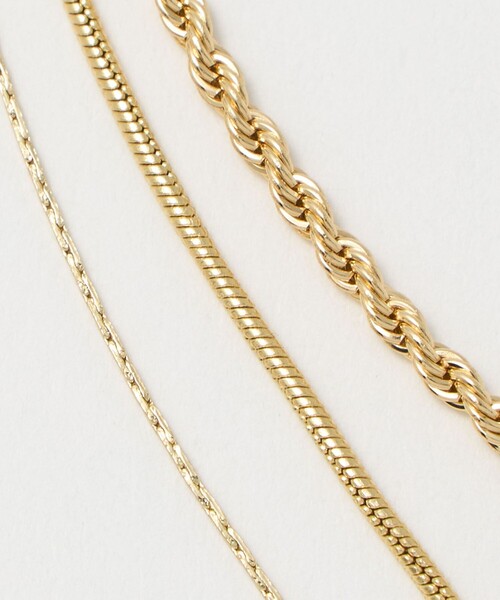 BEAUTY&YOUTH UNITED ARROWS(ビューティーアンドユースユナイテッドアローズ)の「メタルトップ ミックスチェーン 3連 ネックレス(ネックレス・レディース・シルバー/ゴールド・FREE)」の5枚目の写真