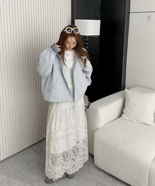nonomi(ノノミ)の「韓国風 チェック配色 スタンドカラー ショートブルゾン(ナイロンジャケット・レディース・ブラック/ブルー系その他7・FREE)」の4枚目の写真