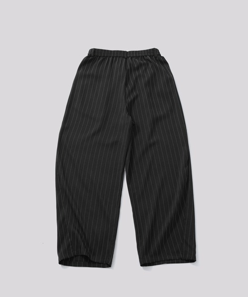 TOBEE（トゥビー）の「【TOBEE】ワイドシルエット バレルレッグ スラックスストライプ パンツ（スラックス・メンズ・ブラック/ダークグレー・MEDIUM/LARGE/X-LARGE/XX-LARGE/XXX-LARGE）」の7枚目の写真