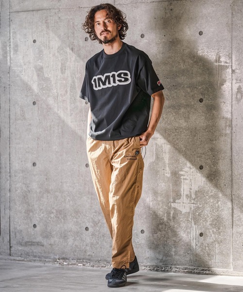 1minute 1second(ワンミニットワンセカンド)の「mt10280-1M1S chenille embroidered patch drawcord cut&sewn ドローコードTシャツ(1M26N260)(Tシャツ/カットソー・メンズ・チャコール/ホワイト/ブラック・XL/L/M)」の15枚目の写真