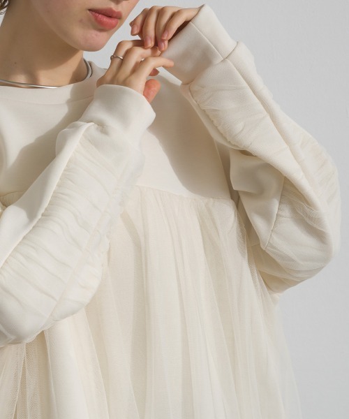 Fizz(フィズ)の「ダンボールチュールワイドプルオーバー(スウェット・レディース・ライトブルー/アイボリー/ブラック・M)」の5枚目の写真