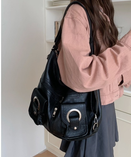 Teem Store(チームストア)の「【3WAY】ダブルポケットベルトデザイン ショルダーバッグ/リュック/トート(ショルダーバッグ・レディース・ホワイト/ブラック・F)」の5枚目の写真